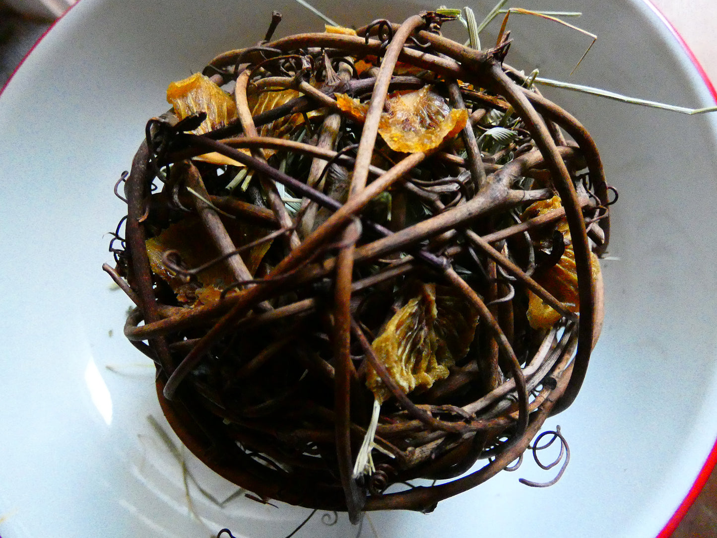 Balle fruitée pour lapin